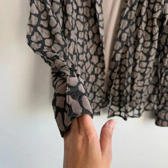 Samuel Dong Women’s Lace Textured Collared Button Down Long Sleeve w/Camisole L - Picture 5 of 14